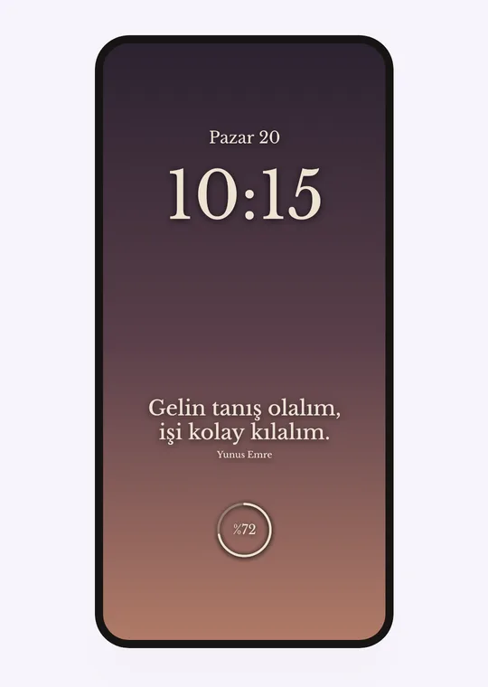 Büyük bir saat, bir alıntı ve küçük bir halka widget'ı olan, başka hiçbir şeyin olmadığı bir kilit ekranı.